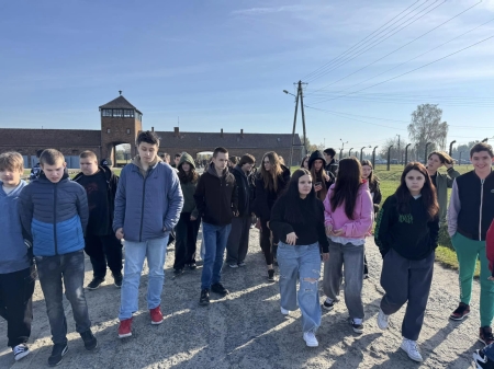 Wycieczka do MIEJSCA PAMIĘCI I MUZEUM AUSCHWITZ-BIRKENAU BYŁY NIEMIECKI NAZISTOWSKI OBÓZ KONCENTRACYJNY I ZAGŁADY