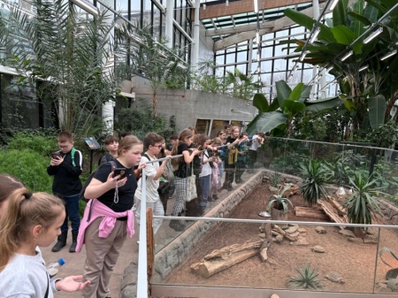 Wizyta klasy 4a w Egzotarium – spotkanie z egzotyczną przyrodą!