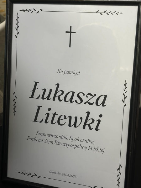 Z głębokim smutkiem...
